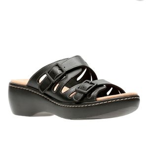 Clarks Womens Delana Liri Slide Sandals
